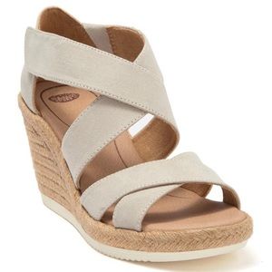 NEW In Box Dr. Scholl's Visitor Cross Strap Faux Suede Heeled Espadrille Sandal